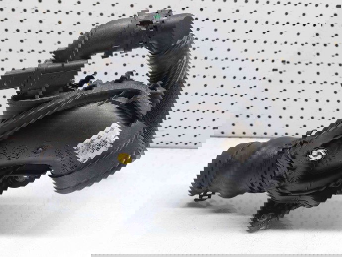 Tub intercooler Audi Q5 (8RB) Facelift [ Fabr 2008-2016] 04L129635D 2.0 TDI CNHA   