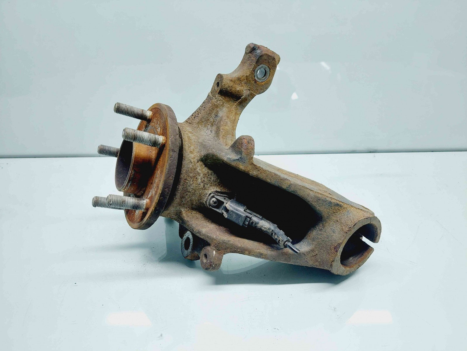 Fuzeta fata dreapta Ford Focus 3 Hatchback [Fabr 2011-2015] AV613K170 1.0 Benz M2DA 1.0 Benz M2DA 54KW / 73CP - imagine 2