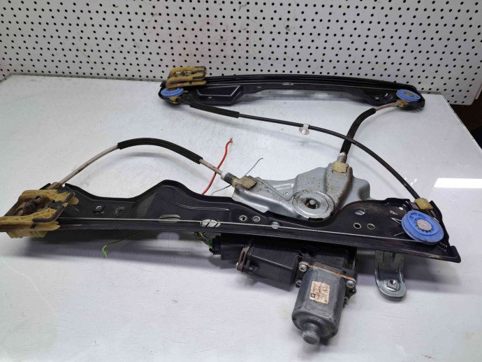 Macara electrica geam dreapta fata Opel Astra J [Fabr 2009-2015] 915368103