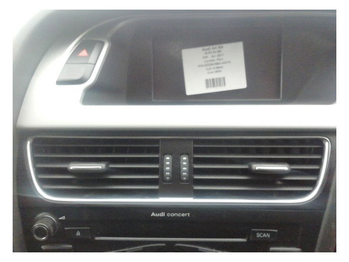 Grile aerisire bord centralaAudi A4 B8 2.0 d CJCB LY9C 2008-2015