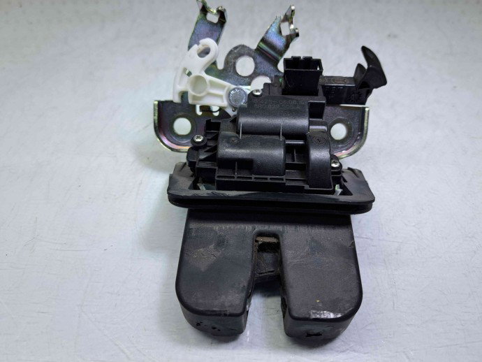 Broasca haion Audi Q5 (8RB) Facelift [ Fabr 2008-2016] 8R0827505A