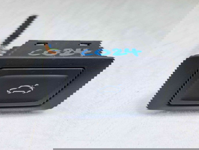  Buton deschidere haion Audi Q5 (8RB) Facelift [ Fabr 2008-2016] 4G0959831A