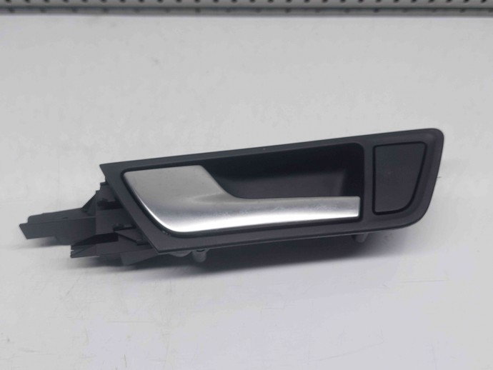Maner usa stanga fata Audi Q5 (8RB) Facelift [ Fabr 2008-2016] 8R0839019