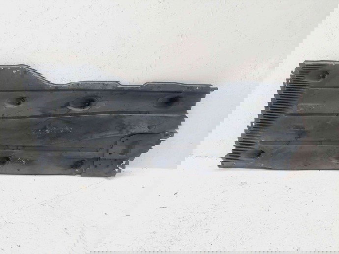 Scut lateral stanga Skoda Octavia 3 (5E3) [Fabr 2012-2020] 5Q0825201S