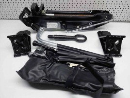  Set cric si cheie Audi Q5 (8RB) Facelift [ Fabr 2008-2016] OEM