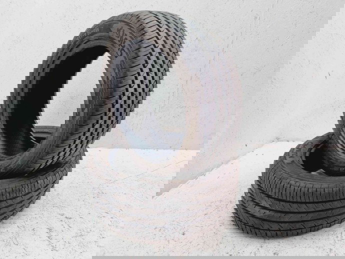 Set 2 anvelope vara Marca: Kumho | Model: Ecsta HS52 | 225/50 R17 | Dot: 2023 | Grosime: 7.2mm