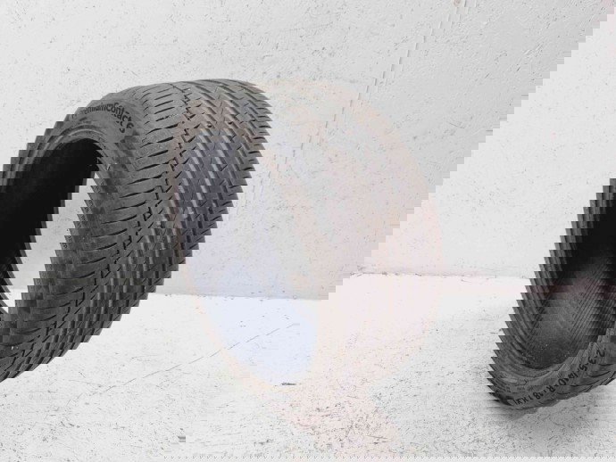 Anvelopa Vara Continental PremiumContact 6 235 | 40 | R18