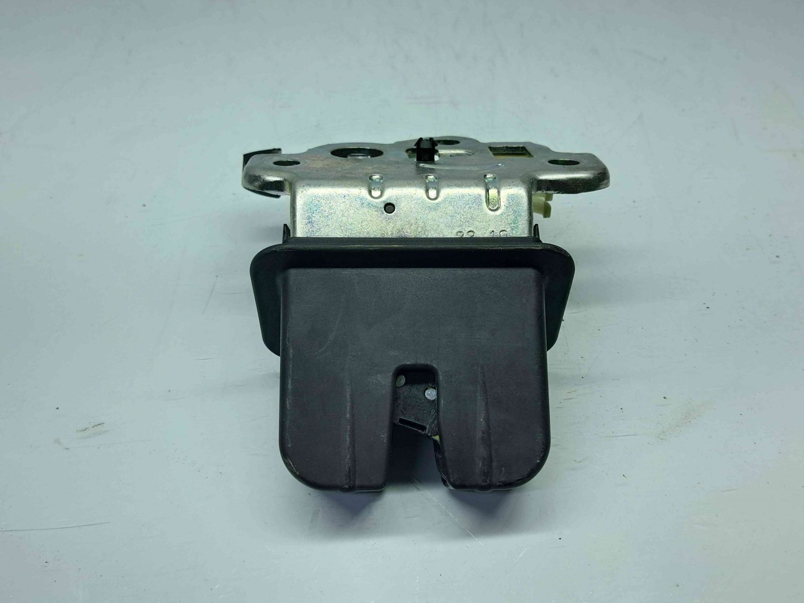 Broasca capota spate Audi A8 (4H) [Fabr 2010-2017] 4H0827505