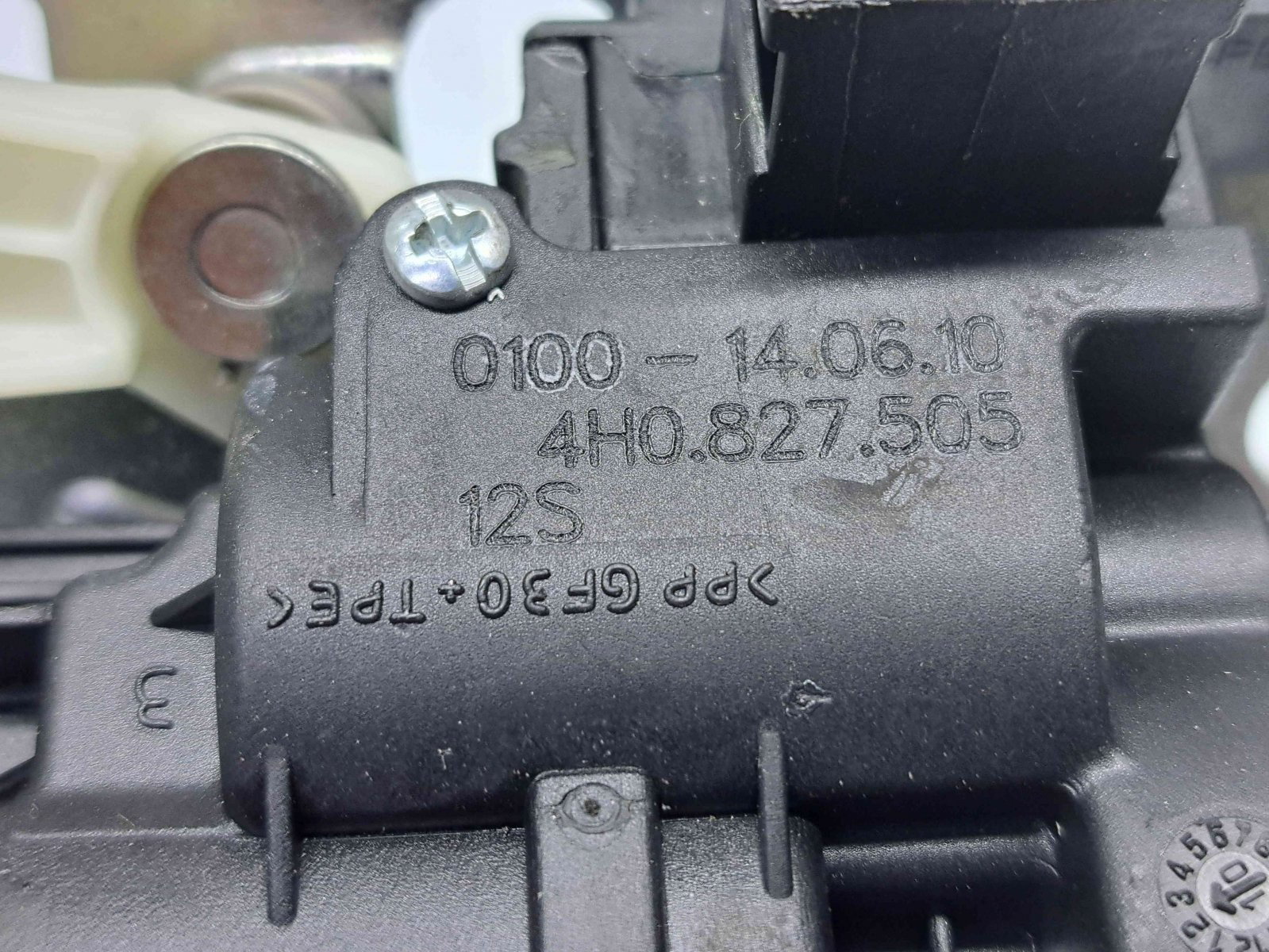 Broasca capota spate Audi A8 (4H) [Fabr 2010-2017] 4H0827505 - imagine 2