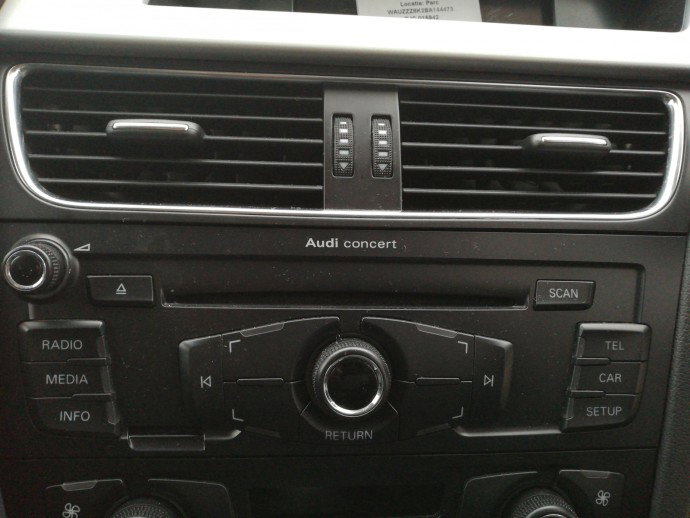 Radio CD audi concertAudi A4 B8 2.0 d CJCB LY9C 2008-2015