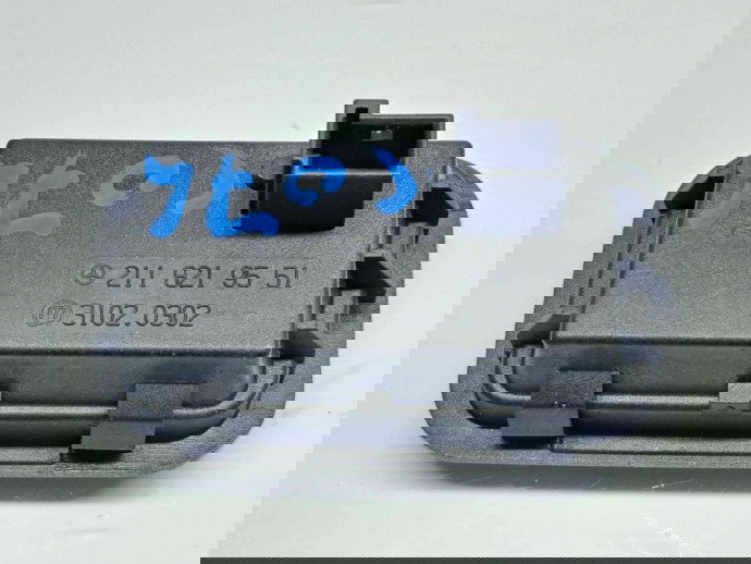  Buton deschidere haion Mercedes Clasa C (W204) [Fabr 2007-2014] 2118219551