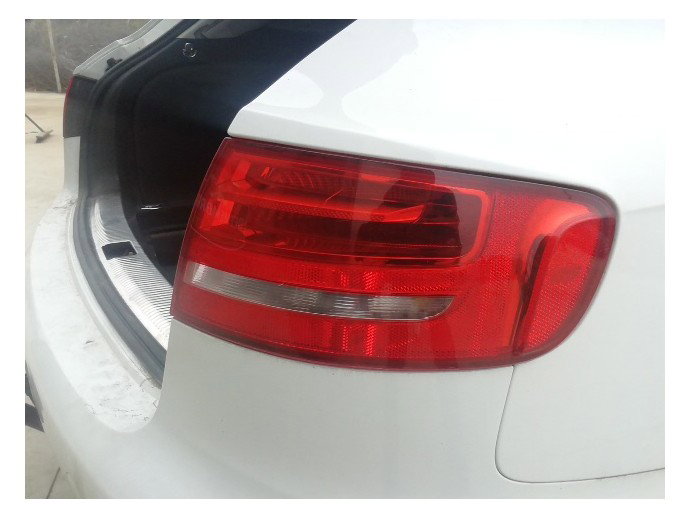 Stop dreapta aripaAudi A4 B8 2.0 d CJCB LY9C 2008-2015