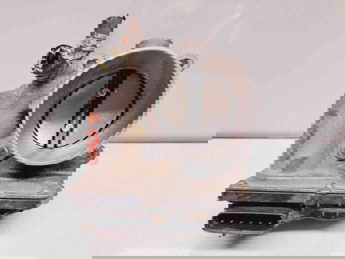 Clapeta acceleratie Toyota Corolla IX Sedan (ZRE1) [Fabr 2013-2019] 22030-0T050 1.6 Benz 1ZRFAE 97KW / 132CP  