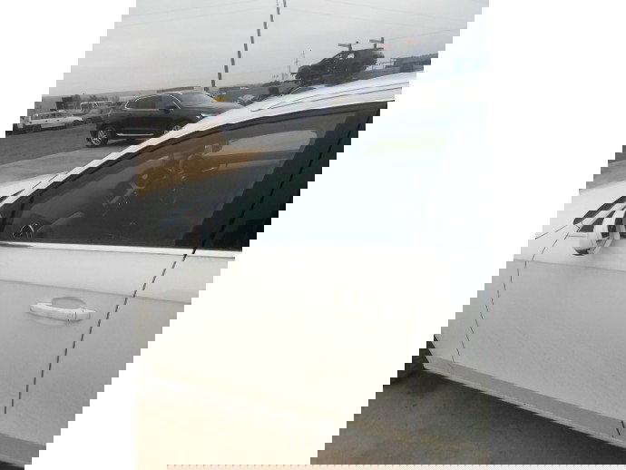 Usa stanga fataAudi A4 B8 2.0 d CJCB LY9C 2008-2015