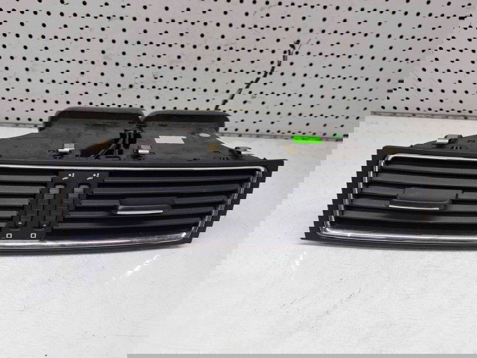  Grila aerisire centrala Skoda Superb II Combi (3T5) [Fabr 2009-2015] 3T0820951A