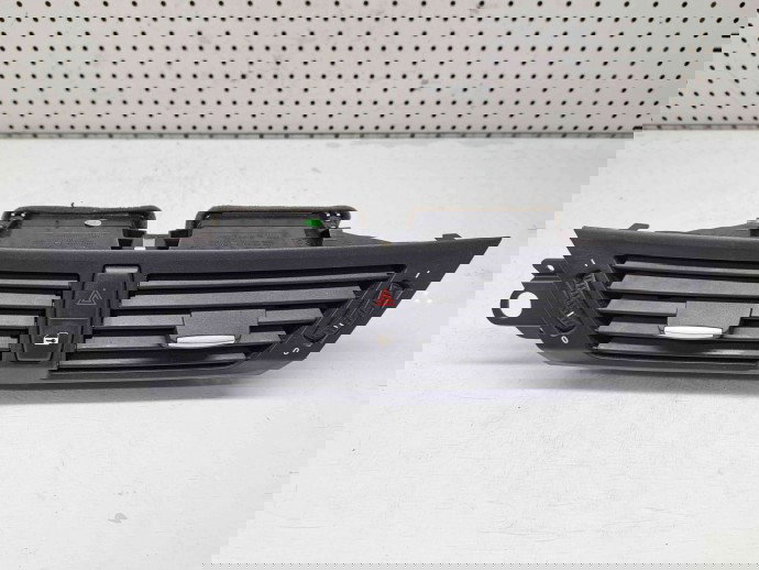  Grila aerisire centrala Bmw X1 (E84) [Fabr 2009-2015] 2991235