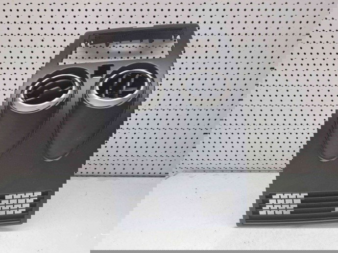  Grila aerisire centrala Nissan Qashqai (2) Facelift  [Fabr 2009-2013] 10381A77100