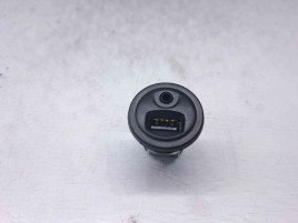  Conector auxiliar USB Peugeot 3008 [Fabr 2009-2016] 9800714177