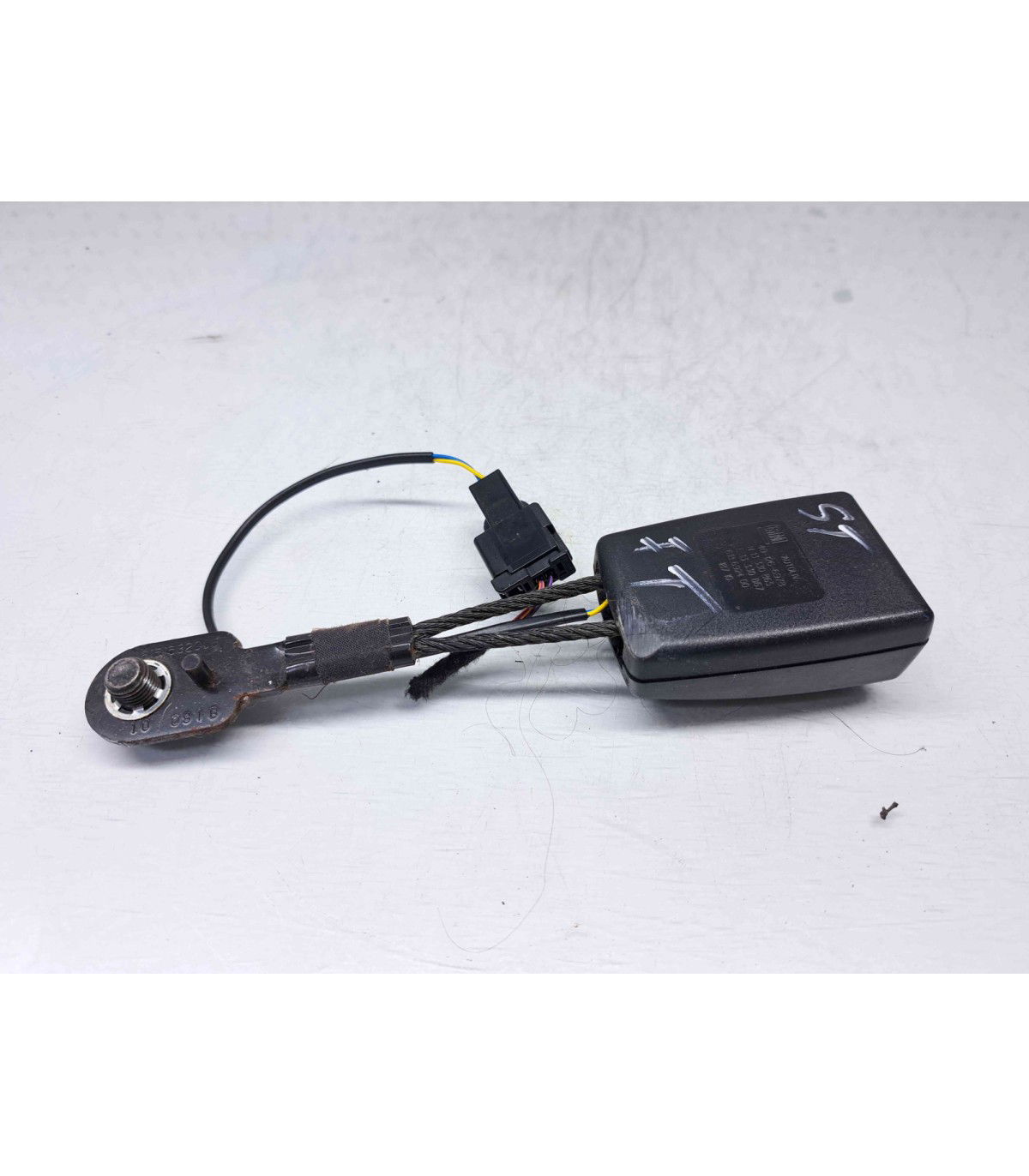  Capsa centura stanga fata Opel Astra J [Fabr 2009-2015] 618692400