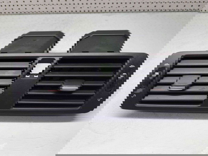  Grila aerisire centrala Volvo S40 II (MS) [Fabr 2004-2012] 39863758