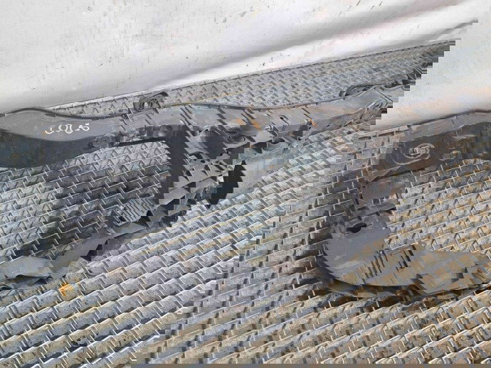 Trager Ford Focus 3 (CB8) [Fabr 2011-2015] OEM