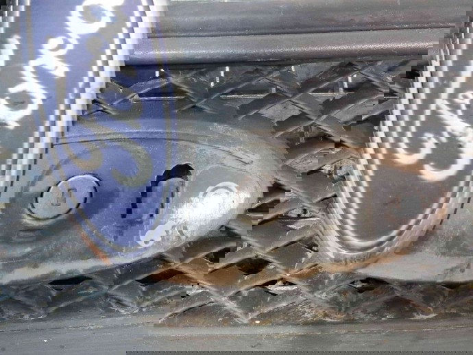 Grila bara fata Ford Focus 1 [Fabr 1998-2005] 4M51-8C436-AD