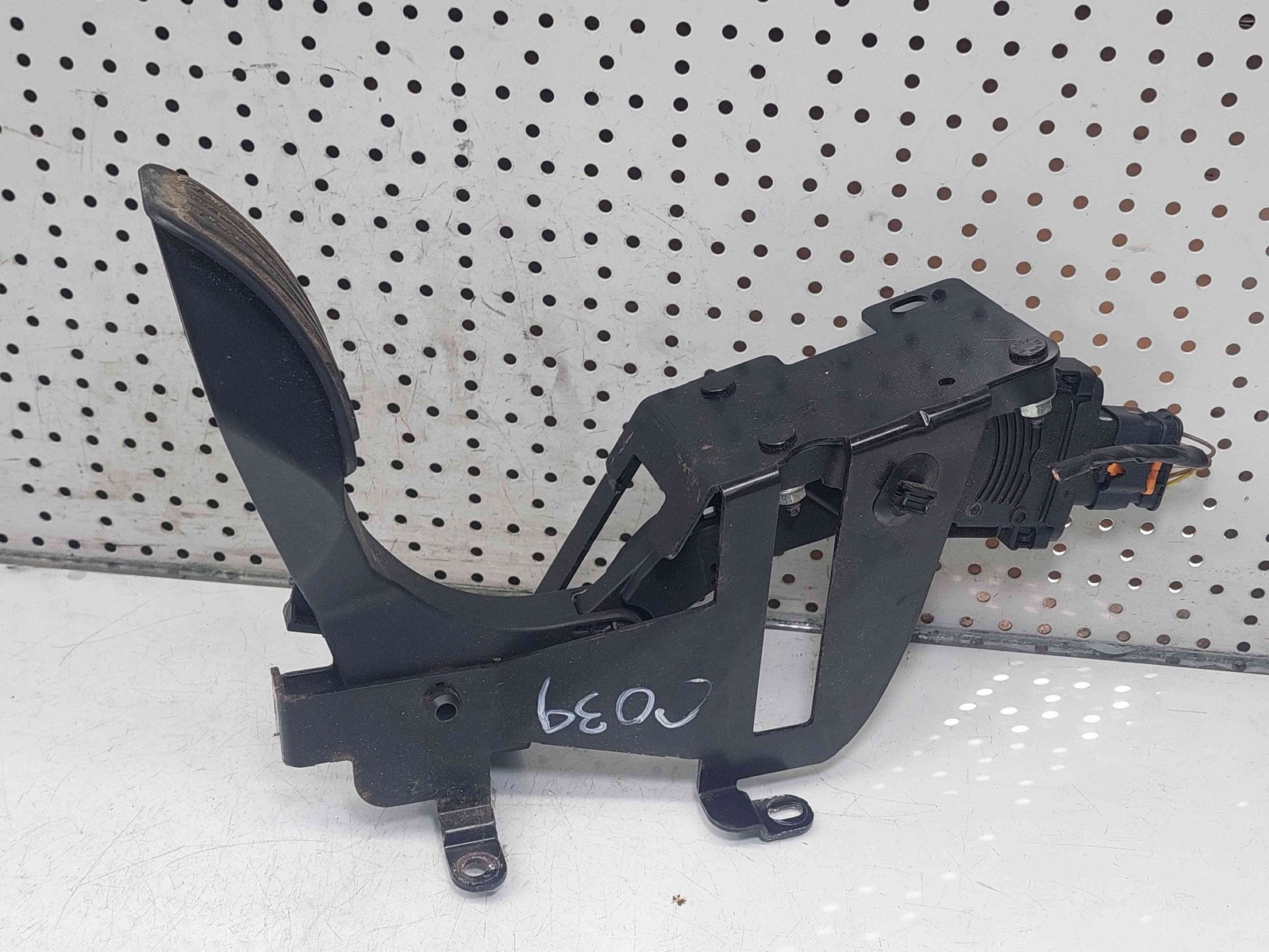 Pedala acceleratie Peugeot Expert (III) (G9) [Fabr 2007-2015] 1401280680 - imagine 1