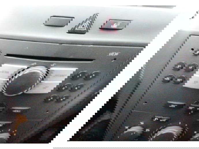 Radio CD Opel Zafira B 1.8 benz LJ7 2HU 2006-2011