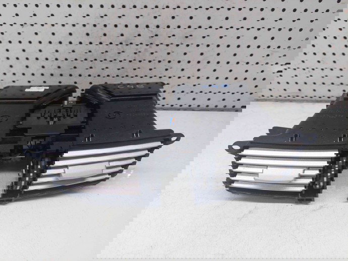  Grila aerisire centrala Mercedes Clasa E (W212) [Fabr 2009-2016] A2128302854