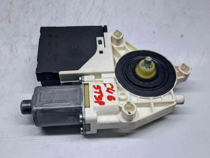 Motoras geam stanga spate Audi A3 Sportback (8PA) [Fabr 2004-2013] 8P0959801F