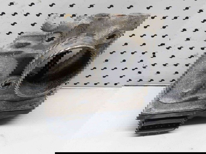 Clapeta acceleratie Mazda 6 Station Wagon (GY) [Fabr 2002-2007] R2AA136BO 2.0 RF5C 2.0 RF5C 89