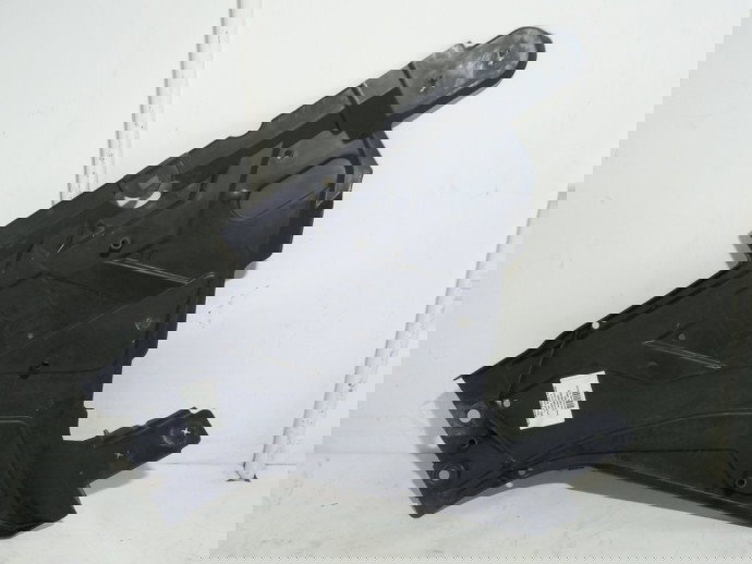 Scut lateral stanga Renault Laguna 3 2.0 OEM 2007-2021