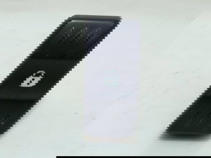 Buton blocare usii Dacia Logan 1 1.6 OEM 2004-2012