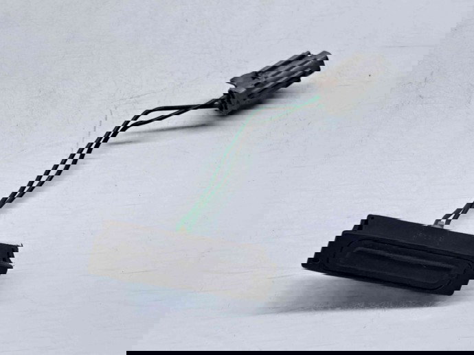  Buton deschidere haion Nissan Qashqai Facelift (2) [Fabr 2009-2013] OEM