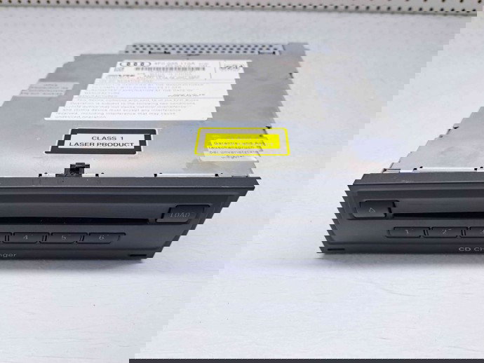  Magazie CD Audi A6 Avant (4F5, C6) [Fabr 2005-2010] 4F0035110A