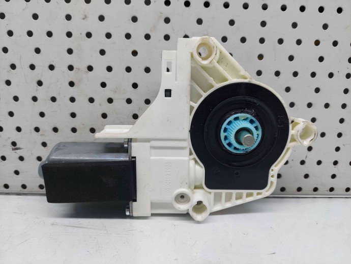 Motoras geam stanga fata Audi A4 (8K5, B8) Avant [Fabr 2008-2015] 8K0959801A