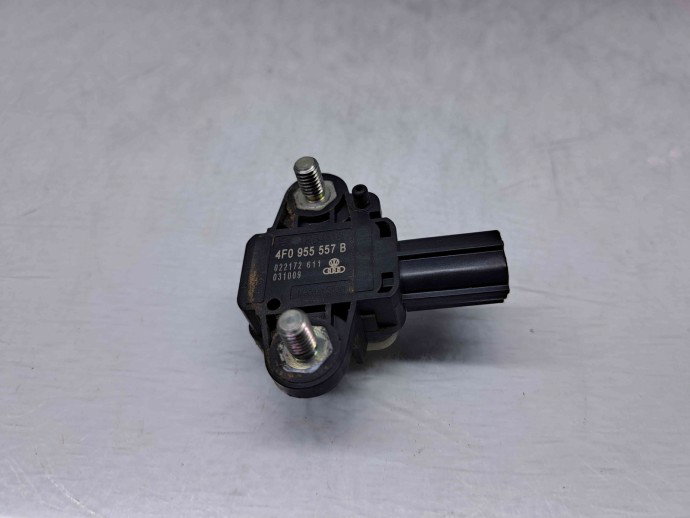  Senzor impact Audi A6 Avant (4F5, C6) [Fabr 2005-2010] 4F0955557B