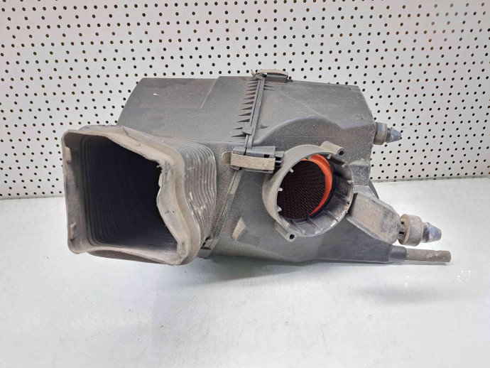 Carcasa filtru aer Audi A6 Avant (4F5, C6) [Fabr 2005-2010] 4F0133835 2.0 TDI CAHA  
