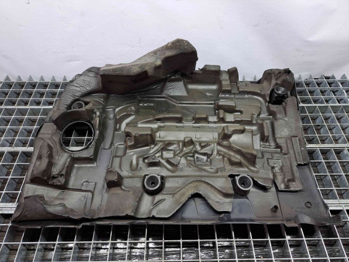 Capac motor Opel Astra J [Fabr 2009-2015] 55588850 2.0 CDTI A20DTH  