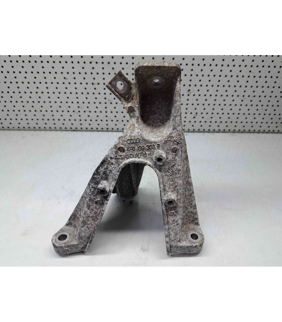 Suport motor Audi A6 Avant (4F5, C6) [Fabr 2005-2010] 4F0199308P 2.0 TDI CAHA 2.0 TDI CAHA 125KW / 170CP