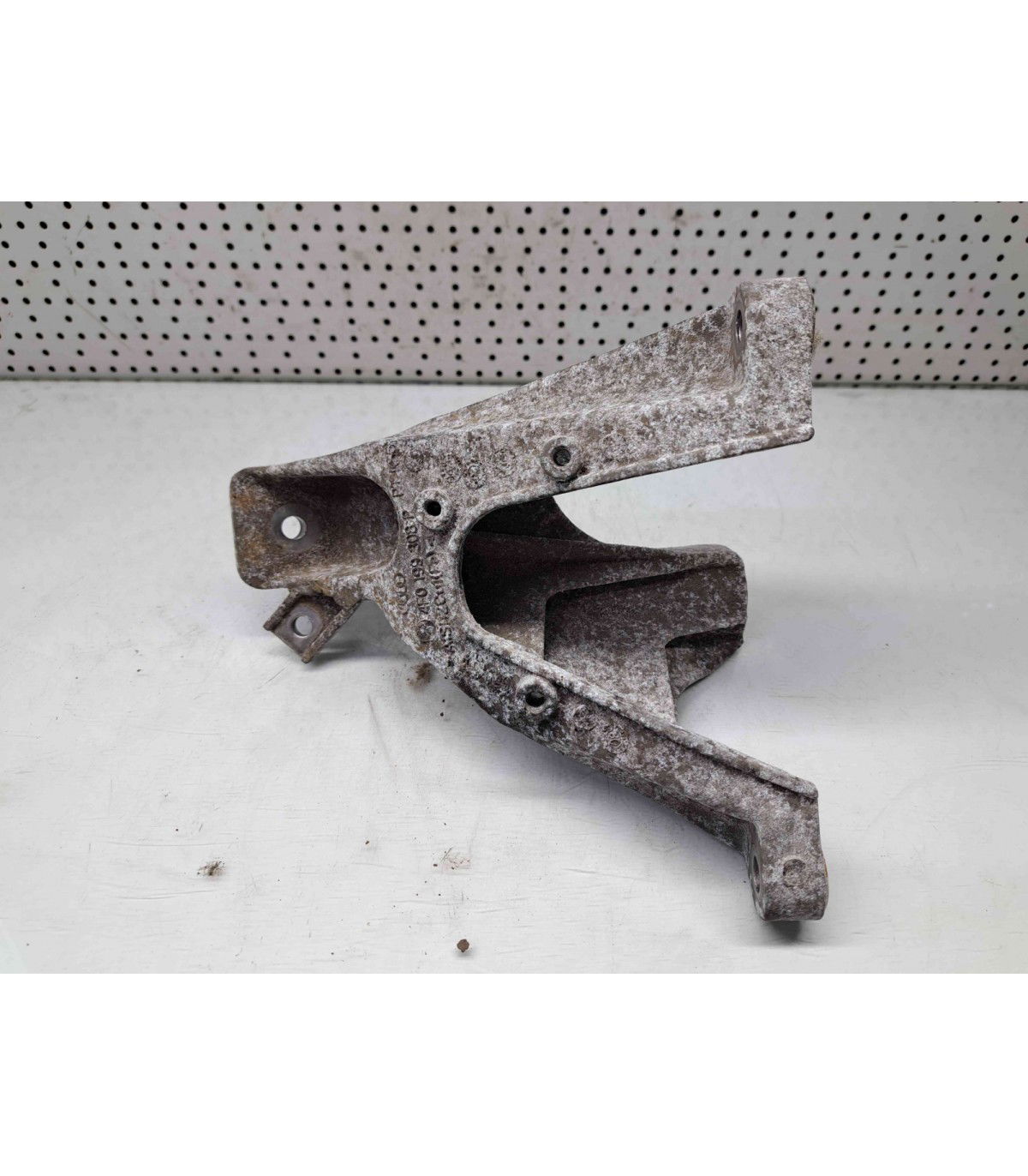 Suport motor Audi A6 Avant (4F5, C6) [Fabr 2005-2010] 4F0199308P 2.0 TDI CAHA 2.0 TDI CAHA 125KW / 170CP