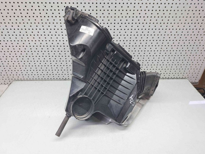 Carcasa filtru aer 8K0133835CD, Audi A4 (8K) 2.0tdi, CNHB