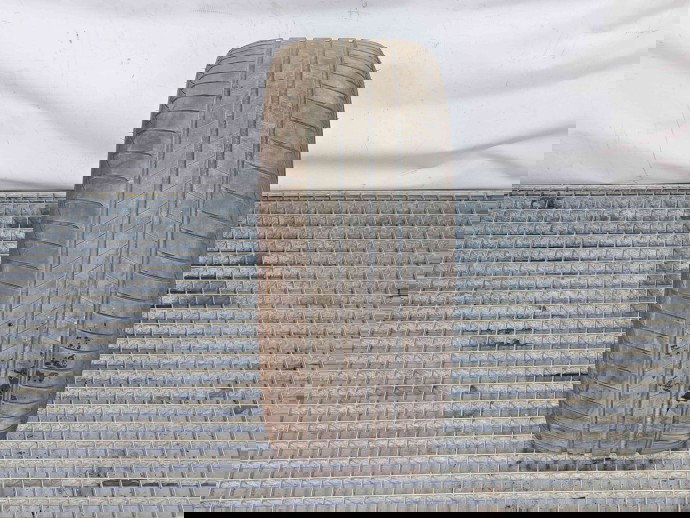 Anvelopa Vara BRIDGESTONE | 235|40|R18