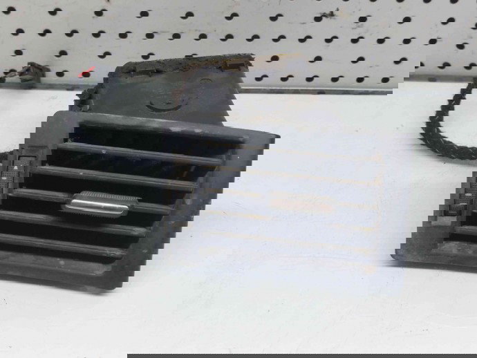  Grila aerisire dreapta Audi A4 (8E2, B6) [Fabr 2000-2004] 8E0820902F