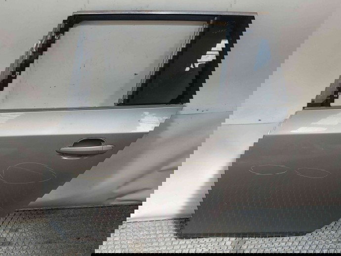 Usa stanga spate Bmw 5 (E60) [Fabr 2004-2010] SILBERGRAU METALLIC)