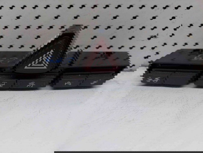  Buton avarii Opel Corsa D [Fabr 2006-2013] 13250805