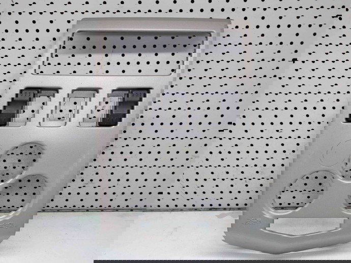 Ornament bord Dacia Logan (LS) [Fabr 2004-2012] 8200751184