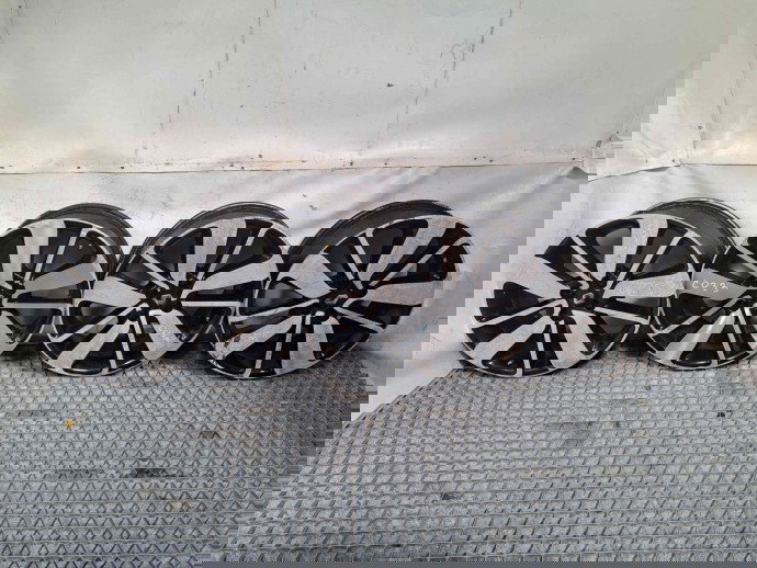 Set jante aliaj Renault Clio 4 R17 / 4x100 / ET44 / 7J [Fabr 2012-2020]