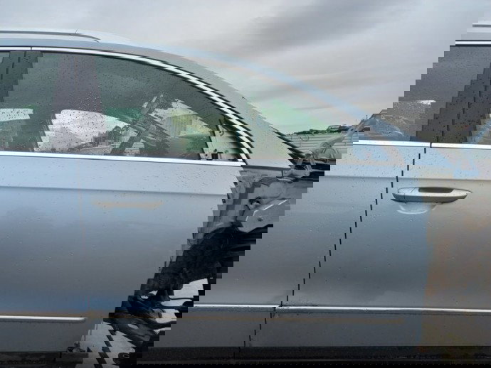 Usa dreapta fata Volkswagen Passat  B6 2.0 BMR OEM 2005-2010