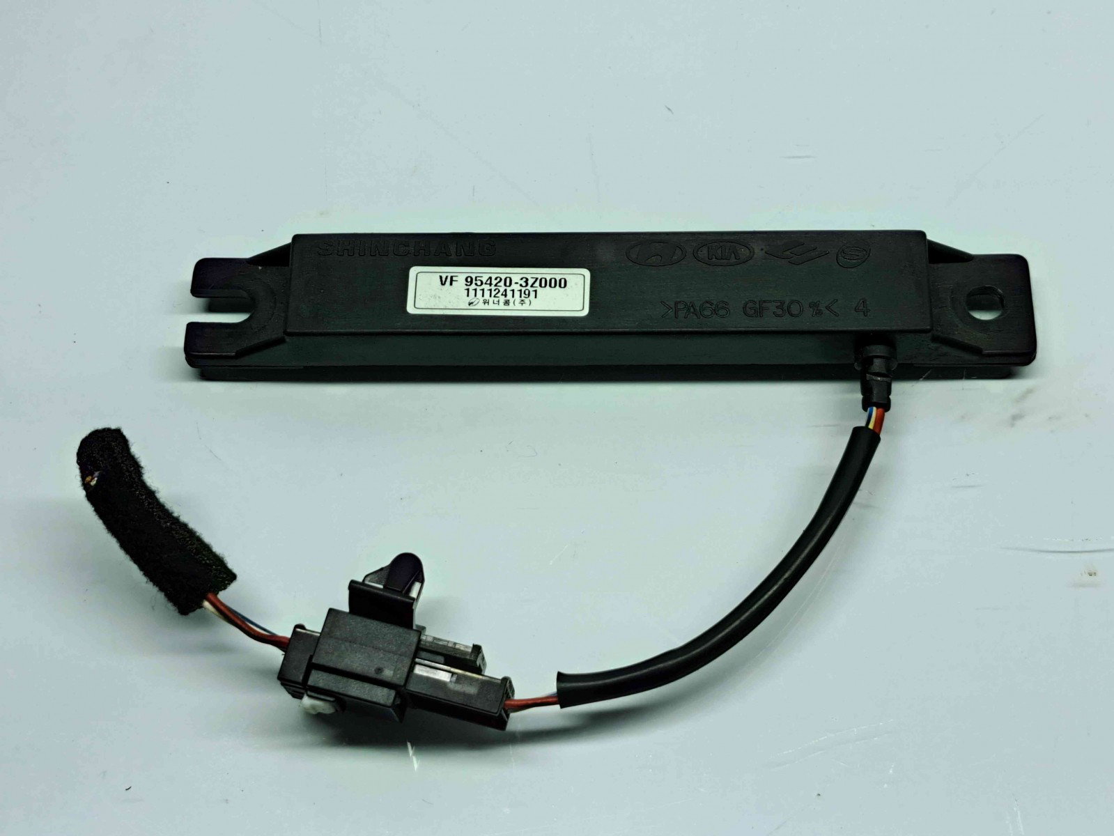 Amplificator antena Hyundai i40 [Fabr 2012-2019] 95420-3Z000 - imagine 1